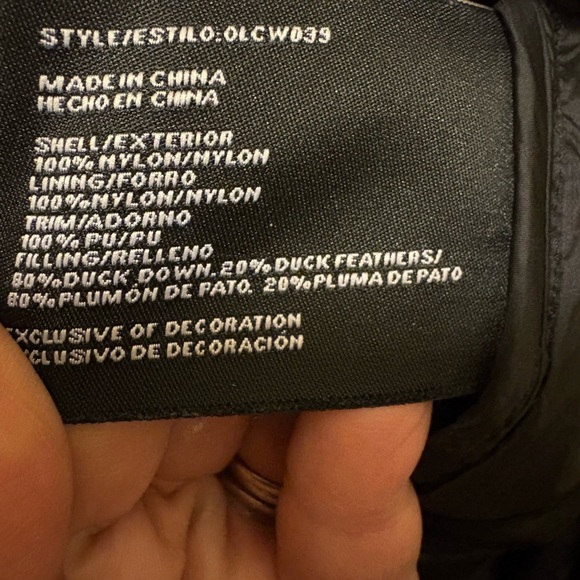 Canada Weather Gear Women’s Puffer Jacket Burgundy Hooded Lightweight Coat Sz S - Picture 6 of 13